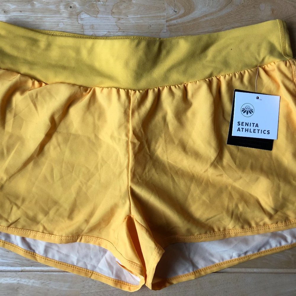 NWT Senita Swift 4 Shorts - size L